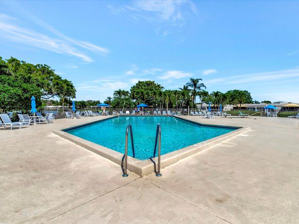 19000 Stewart Cir 4, Boca Raton FL 33496