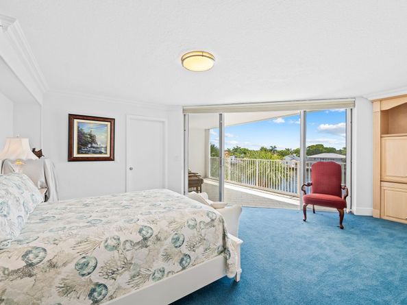 3100 NE 47th Ct 303, Fort Lauderdale FL 33308