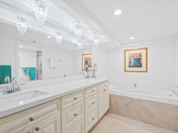 3100 NE 47th Ct 303, Fort Lauderdale FL 33308