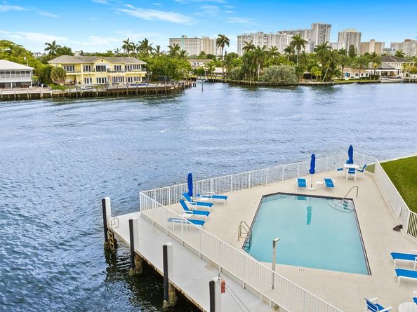 3100 NE 47th Ct 303, Fort Lauderdale FL 33308