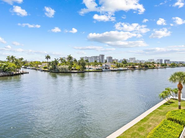 3100 NE 47th Ct 303, Fort Lauderdale FL 33308