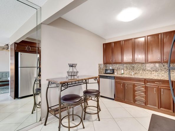 4049 Wolverton C, Boca Raton FL 33434