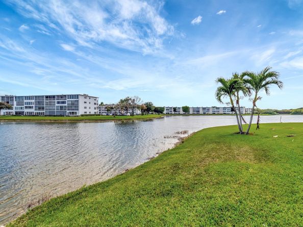 4049 Wolverton C, Boca Raton FL 33434