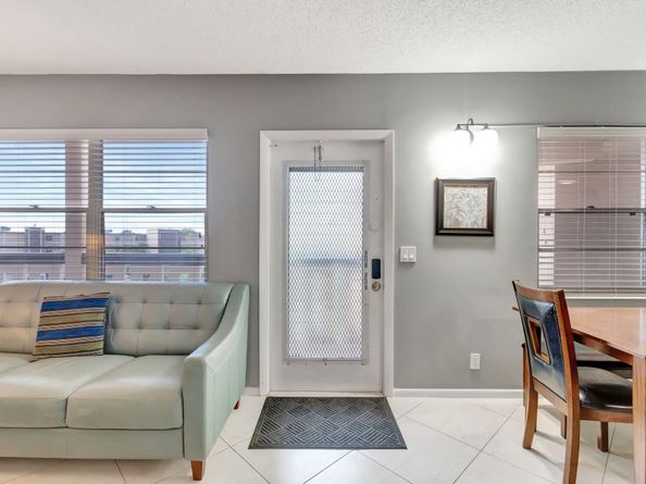 4049 Wolverton C, Boca Raton FL 33434