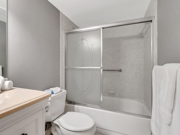 4049 Wolverton C, Boca Raton FL 33434