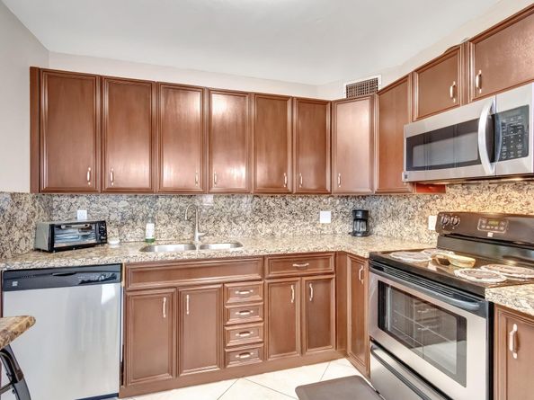 4049 Wolverton C, Boca Raton FL 33434