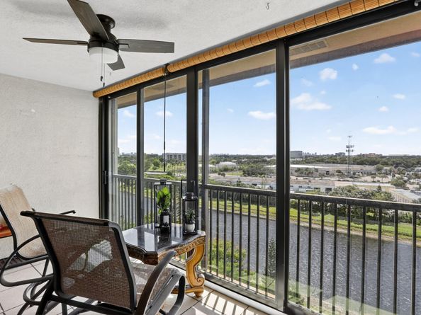 2202 S Cypress Bend Dr 906, Pompano Beach FL 33069