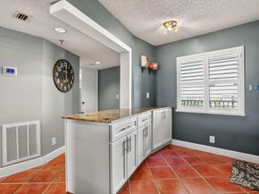 2202 S Cypress Bend Dr 906, Pompano Beach FL 33069
