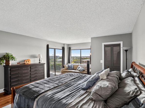 2202 S Cypress Bend Dr 906, Pompano Beach FL 33069