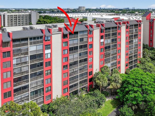 2202 S Cypress Bend Dr 906, Pompano Beach FL 33069