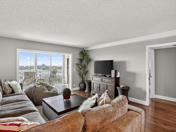 2202 S Cypress Bend Dr 906, Pompano Beach FL 33069