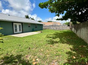 826 Palama Way, Lantana FL 33462