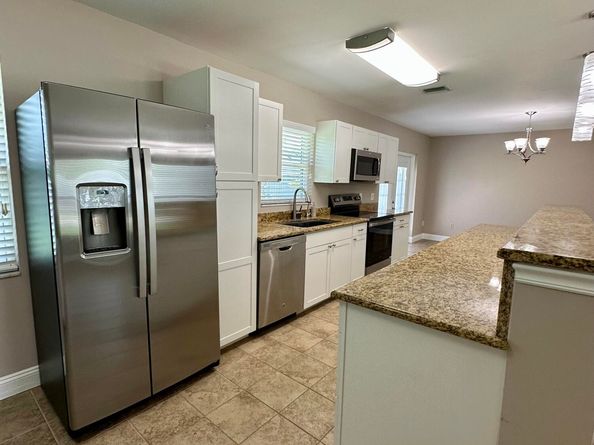 826 Palama Way, Lantana FL 33462