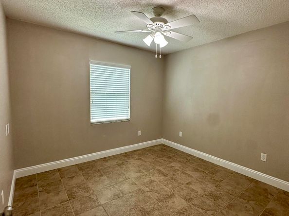 826 Palama Way, Lantana FL 33462