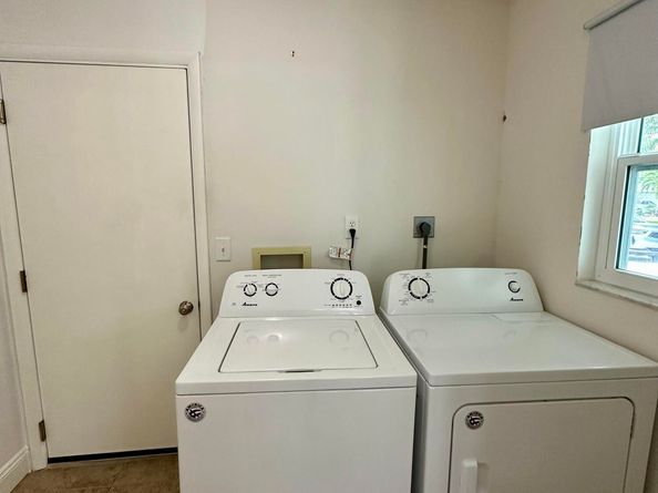 826 Palama Way, Lantana FL 33462