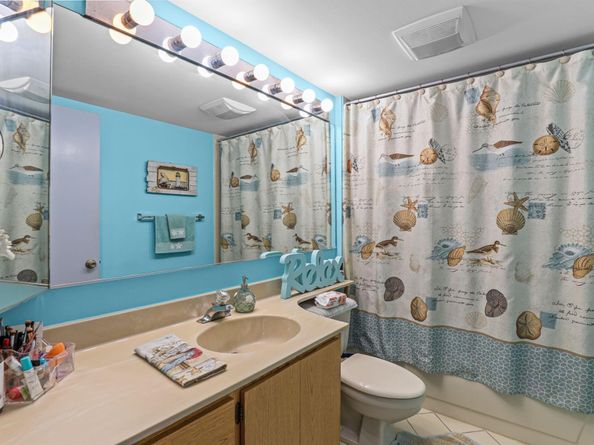 101 S Seas Drive 202, Jupiter FL 33477