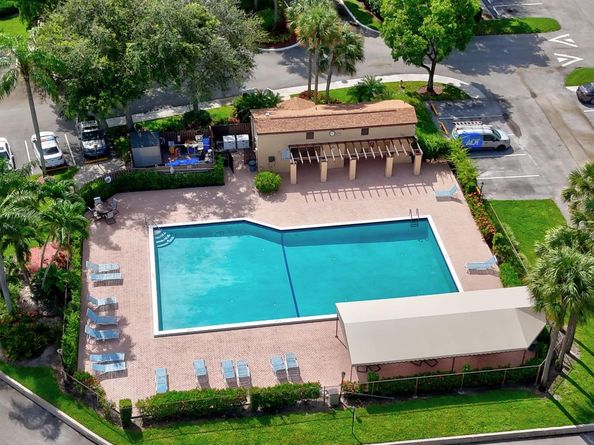 3751 Cocoplum Cir 3564, Coconut Creek FL 33063