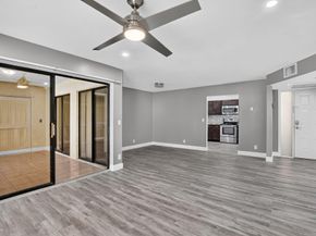 3751 Cocoplum Cir 3564, Coconut Creek FL 33063