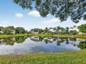 3751 Cocoplum Cir 3564, Coconut Creek FL 33063