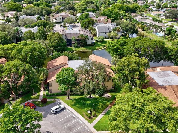 3751 Cocoplum Cir 3564, Coconut Creek FL 33063