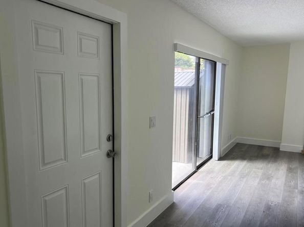 345 Lake Arbor Drive 345, Palm Springs FL 33461
