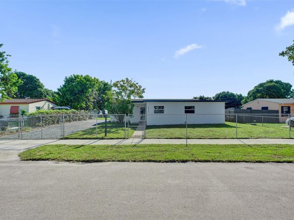 16101 NW 18th Ave, Opa Locka FL 33054