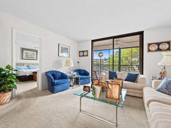 1000 Colony Point Cir 311, Pembroke Pines FL 33026