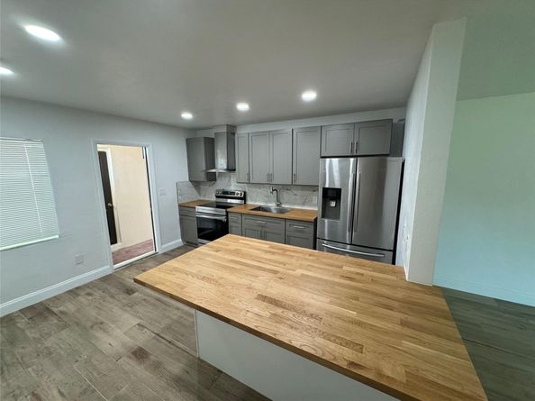 2200 NE 173rd Street, North Miami Beach FL 33160