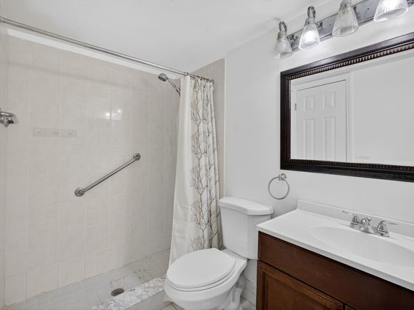 221 Coventry J, West Palm Beach FL 33417
