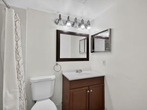 221 Coventry J, West Palm Beach FL 33417