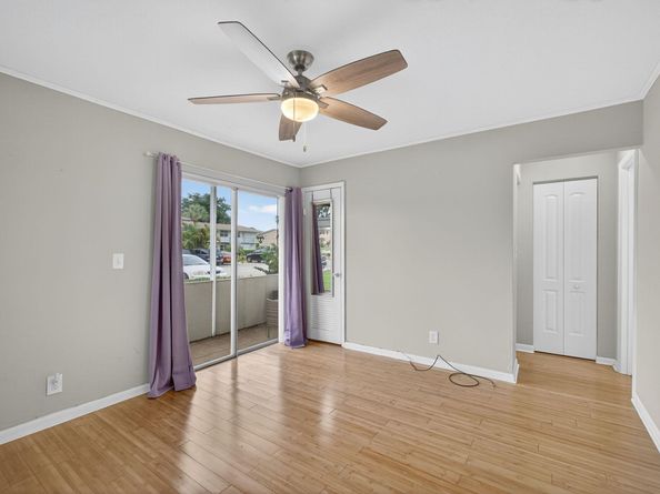 221 Coventry J, West Palm Beach FL 33417