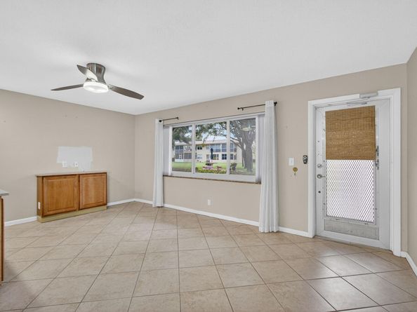 221 Coventry J, West Palm Beach FL 33417