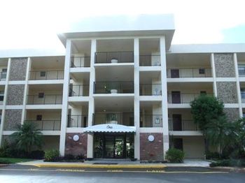 2800 N Palm Aire Dr