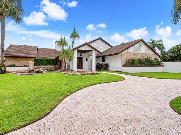 910 Greensward Lane, Delray Beach FL 33445