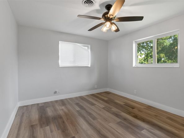 5341 SW 1st St, Plantation FL 33317