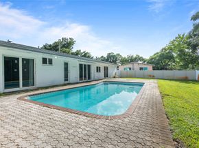5341 SW 1st St, Plantation FL 33317