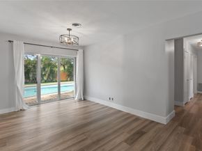 5341 SW 1st St, Plantation FL 33317