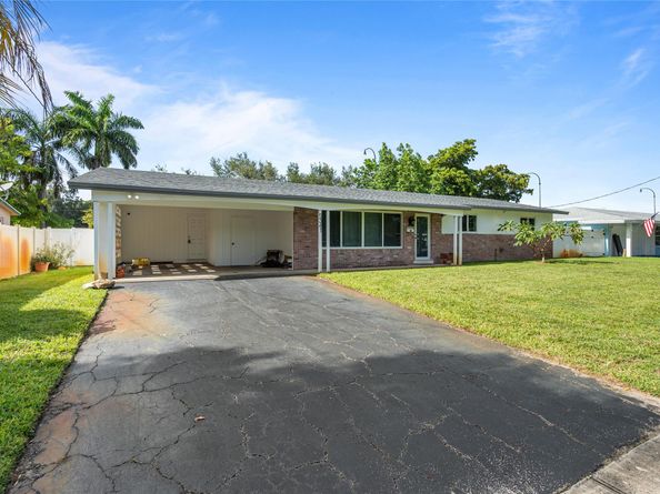 5341 SW 1st St, Plantation FL 33317