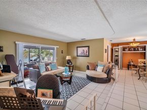 7940 NW 8th St, Margate FL 33063