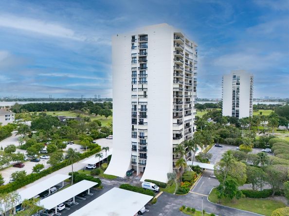 2400 Presidential Way 801, West Palm Beach FL 33401