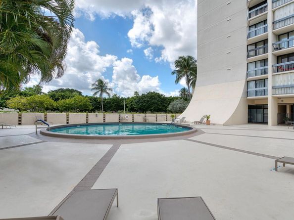 2400 Presidential Way 801, West Palm Beach FL 33401