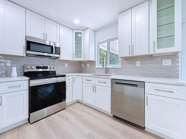 12 SW 13th St, Deerfield Beach FL 33441