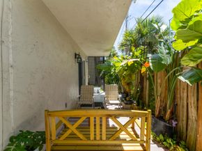 720 N Dixie Highway 303, Lantana FL 33462