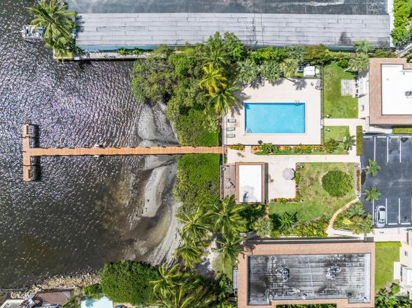 720 N Dixie Highway 303, Lantana FL 33462
