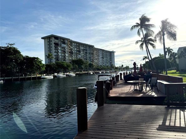 777 S Federal Hwy RPH11, Pompano Beach FL 33062