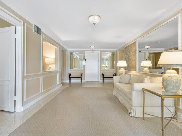 455 Australian Avenue 3d, Palm Beach FL 33480