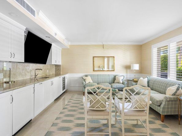 455 Australian Avenue 3d, Palm Beach FL 33480