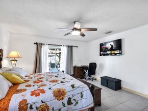 5210 Hawkes Bluff Ave, Davie FL 33331