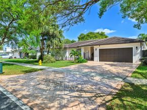 5210 Hawkes Bluff Ave, Davie FL 33331