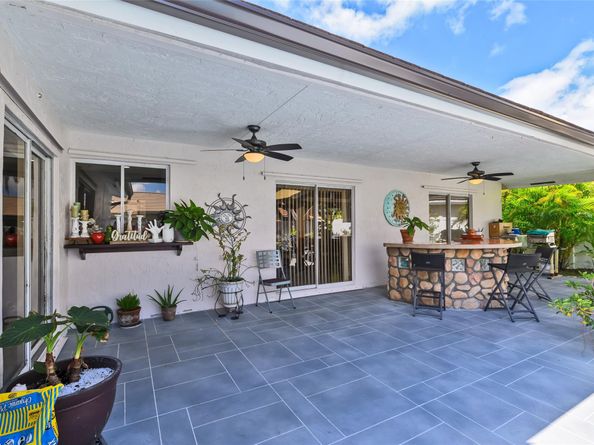 5210 Hawkes Bluff Ave, Davie FL 33331